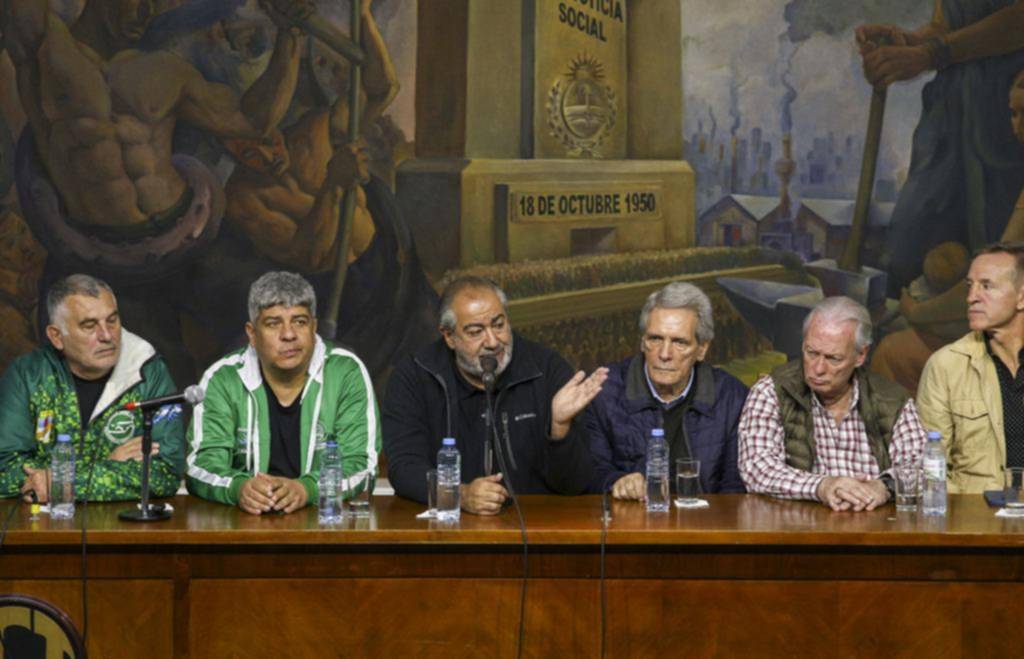 La CGT en su laberinto, en medio de la interna y el Gobierno