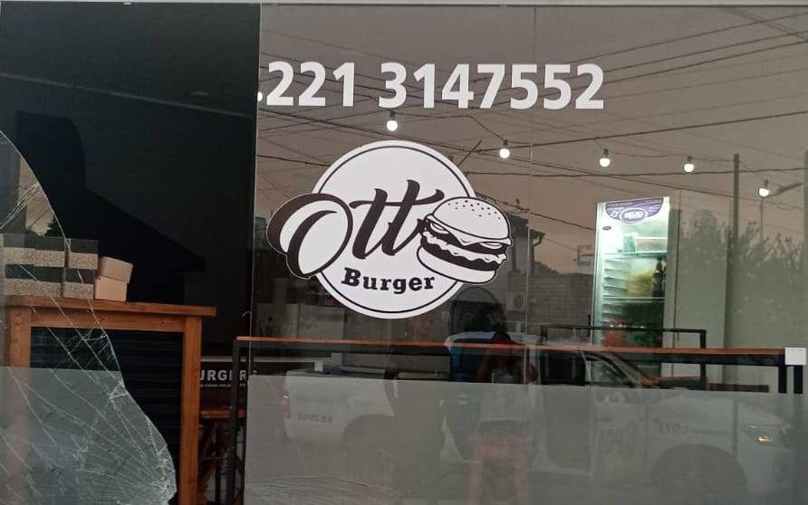 Más robos en Los Hornos ponen en jaque a vecinos