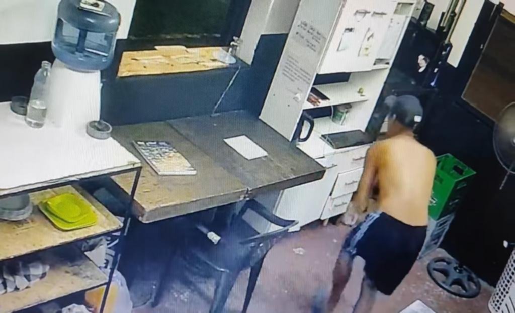 “Completita”: robó celular y cargador