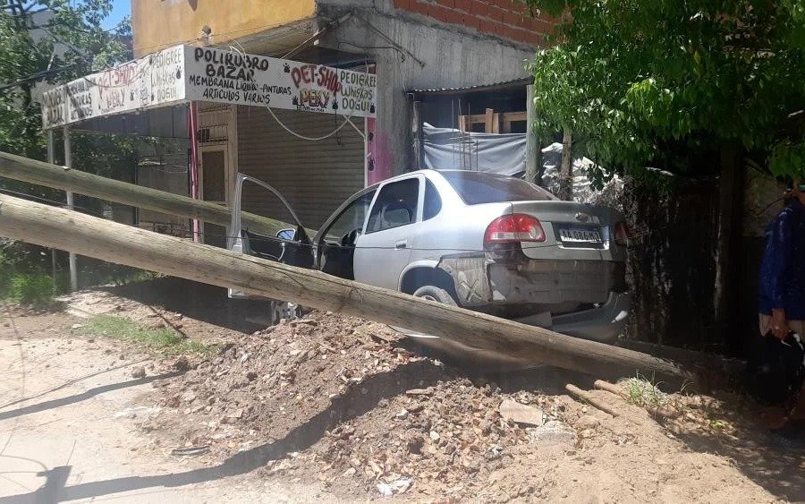 Prefectura detiene a ladrón tras persecución en Bernal Oeste