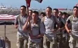 ¡Sorpresa en Mar del Plata! El Ejército entrenó en la playa, esquivando sombrillas y heladeritas