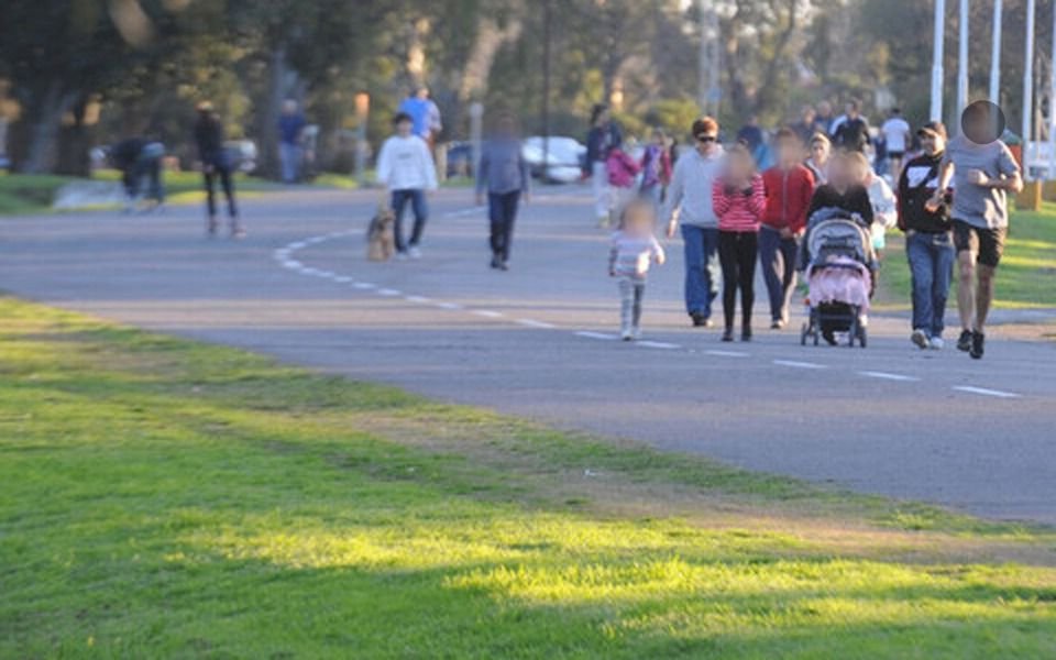 Un chico compró una bici con sus ahorros y se la robaron a las 48 horas en La Plata: "Le dieron un culatazo en la cabeza"