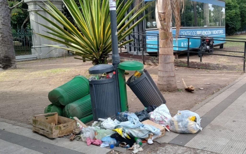 El Parque Saavedra, a la "miseria": siguen las denuncias de los vecinos por el "abandono" 