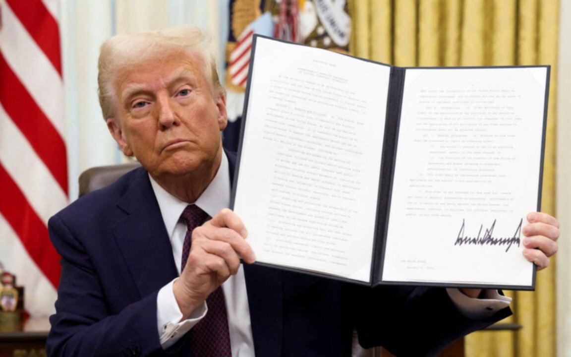 Trump firmó un decreto que impide el cambio de género a menores de 19 años  