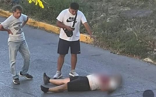 Asesinaron de varias puñaladas a un joven delivery en el Conurbano