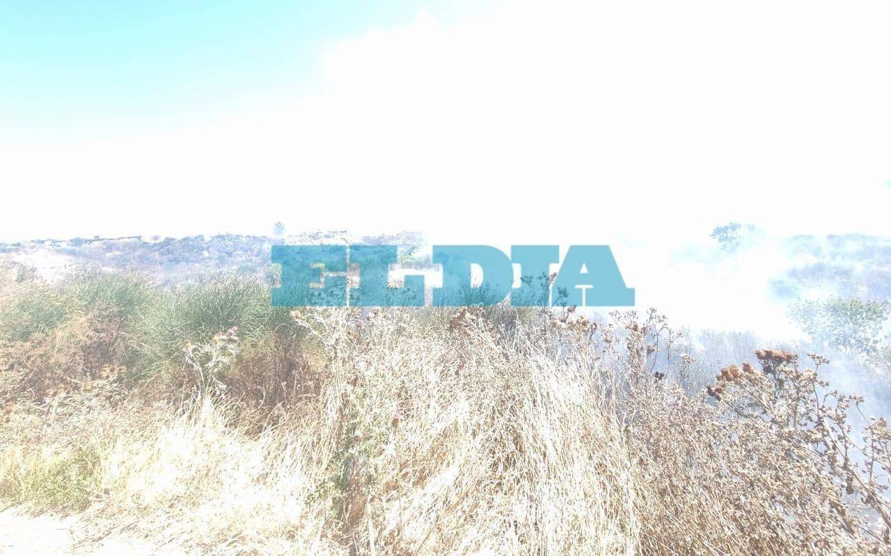 Preocupación en Melchor Romero por incendio en una cantera con basura acumulada