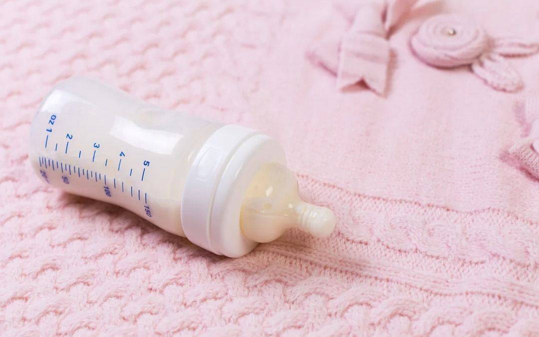 Alerta de la ANMAT: retiran lotes de leche Nestlé para bebés por posible contaminación