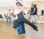 Decenas de platenses en casting de baile