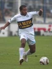 Hernán Encina: un primer clásico que pasó sin pena ni gloria