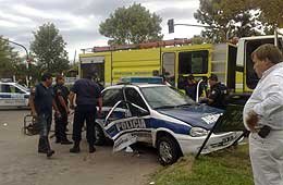 Dos policías heridos tras persecución y choque en Tolosa