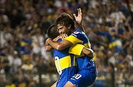 Boca ganó y llegó a la cima