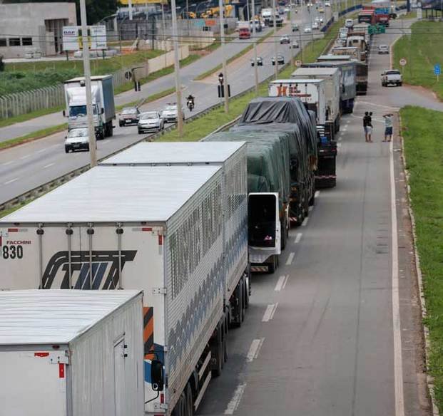 Los camioneros bloquean rutas en Brasil