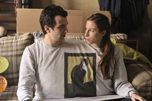 “Man Seeking Woman”: la surreal persecución del amor