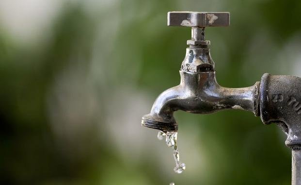 Aysa anunció baja presión o falta de agua en Quilmes