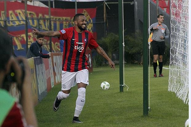 Gallardo se fue a Paraguay para observar a un “tapado”