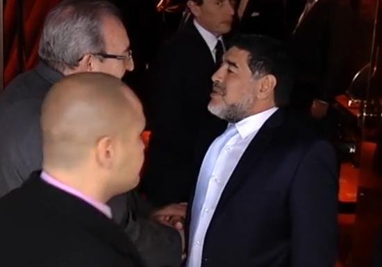 En España señalan que Maradona salió "confundido" luego del almuerzo con directivos