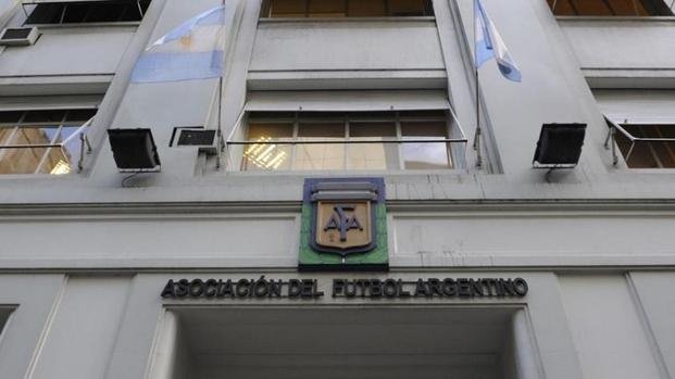 Movida del ascenso para aventajar a los clubes de Primera