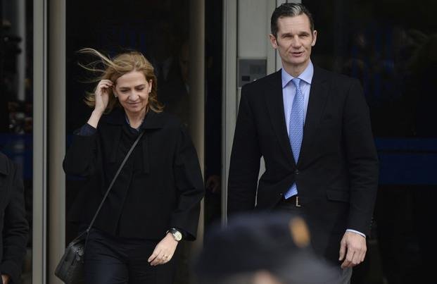 Absuelven a la infanta Cristina, pero su esposo marcha preso