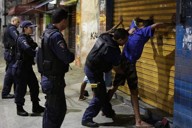 Caos en Brasil: al menos 90 muertos por el paro policial