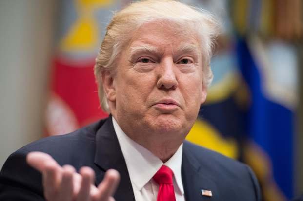 Trump nominó al primer hispano de su gabinete
