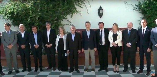 Macri se reunió en Río Negro con seis gobernadores
