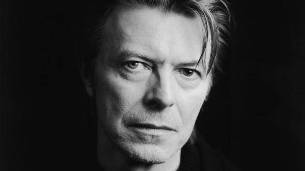 David Bowie obtiene cuatro premios en la ceremonia previa a los Grammy