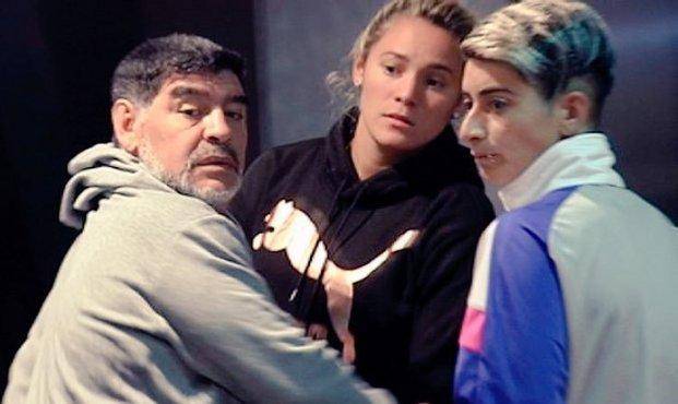 Otro escándalo  de Maradona