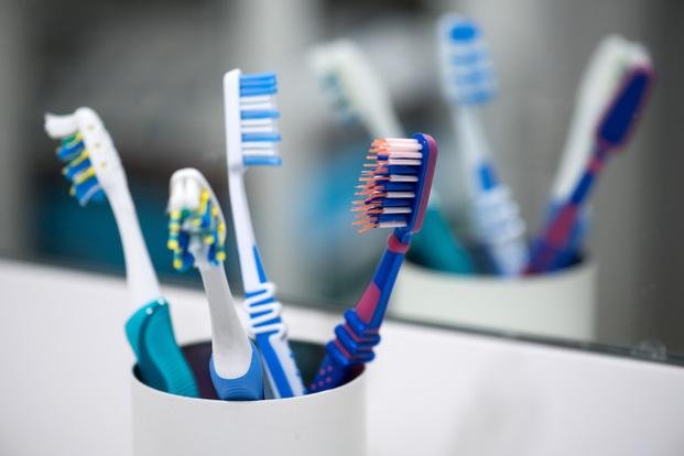 Aconsejan cambiar el cepillo de dientes tras un resfriado