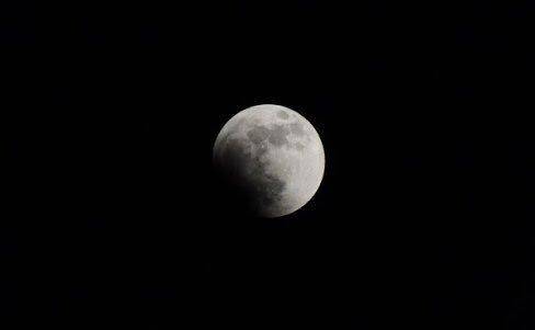 La luna llena de hoy vendrá con un raro eclipse que ocurre tres veces en un siglo