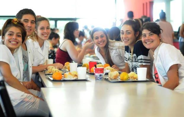 Estudiantes de la UNLP ya pueden almorzar en el comedor universitario