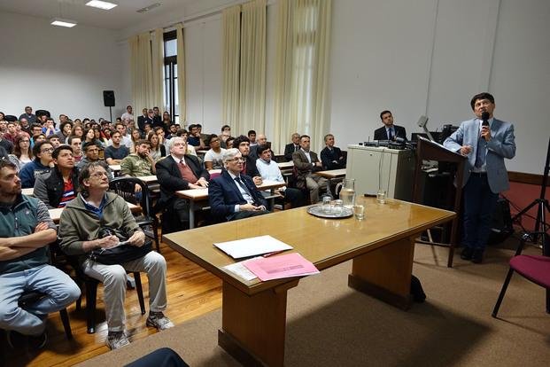 Se viene el "mano a mano" entre padres de ingresantes y autoridades de Ingeniería
