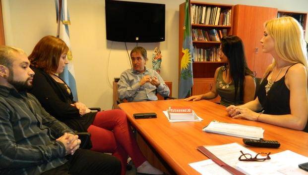 La Defensoría sumó a tres trabajadores trans