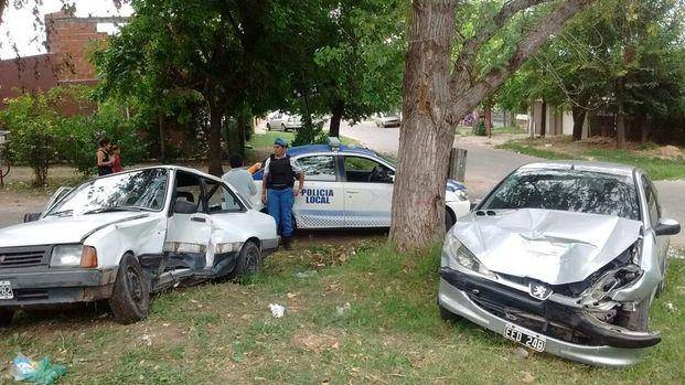 Un hincha de Lanús bajó de un micro, lo atropelló otro y murió