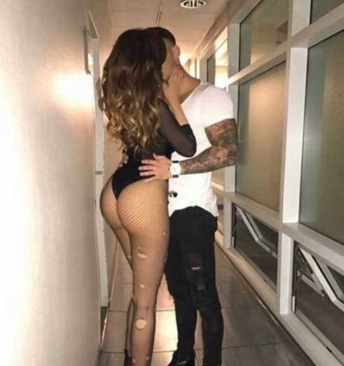 Charlotte y una reconciliación
a los besos y con poca ropa
