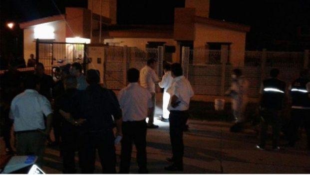Mató a su mujer, a sus cuatro hijos y prendió fuego la casa