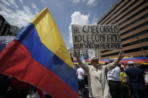 Ecuador deberá esperar para saber si hay o no segunda vuelta