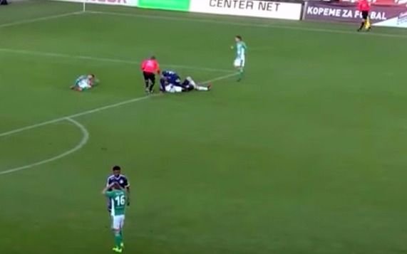 Video: un jugador le salvó la vida  a un rival en pleno partido