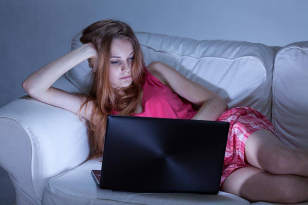 Separaciones virtuales: ¿cómo manejarse con “el ex” en las redes sociales?