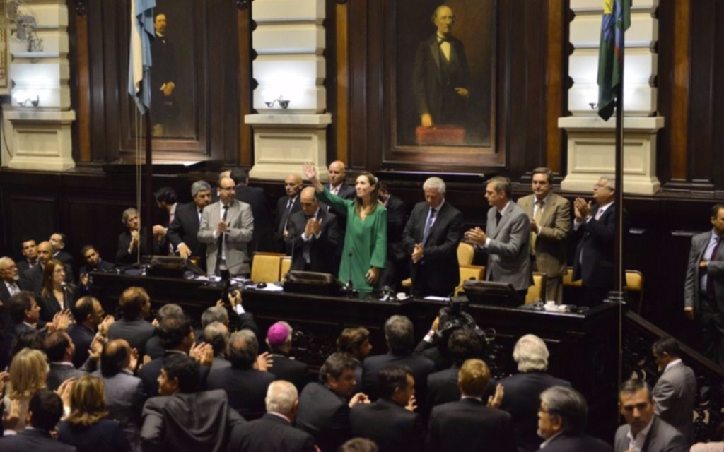 Vidal ante la Asamblea, con eje en los “logros”