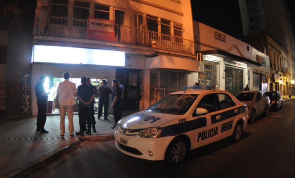 Balearon anoche a un kiosquero en 8 y 45