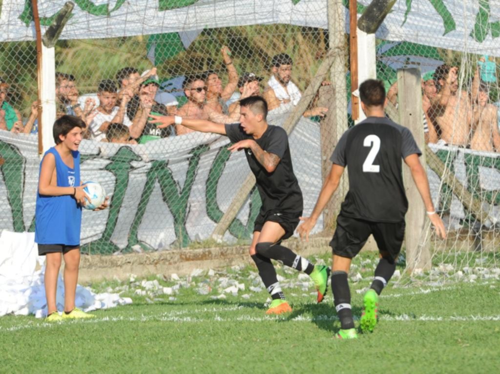 Nueva Alianza, con la frente bien alta, visita a Juventud de Bernal, por el Grupo 12