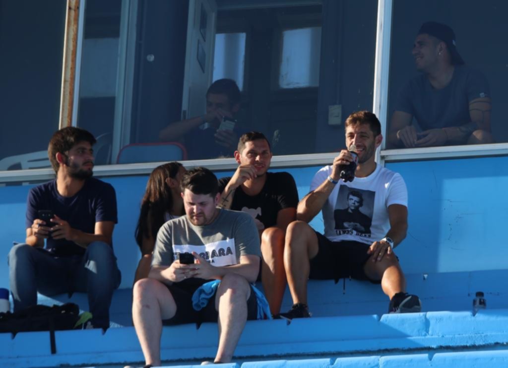 El Bochi Licht alentó desde la platea