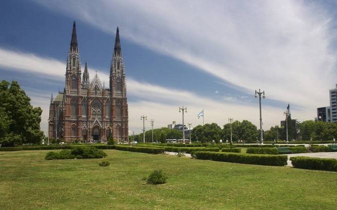 Jornada con cielo algo nublado y una máxima de 32 grados