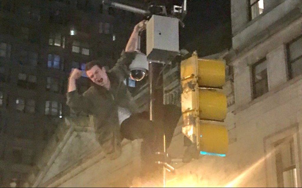 La otra cara del show: tras la final del Super Bowl, Filadelfia amaneció destruida 