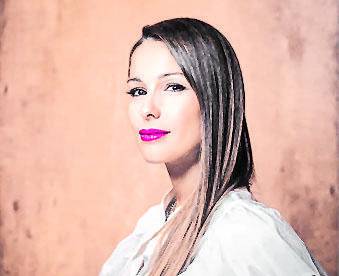 Pampita ya prepara el desembarco en Telefé