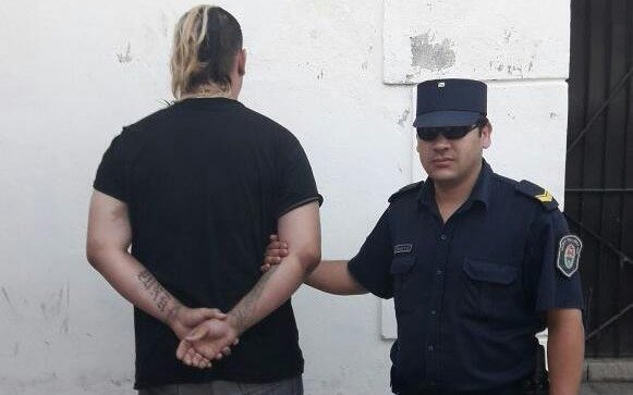 Detuvieron al punk prófugo por el crimen del baterista de Superuva