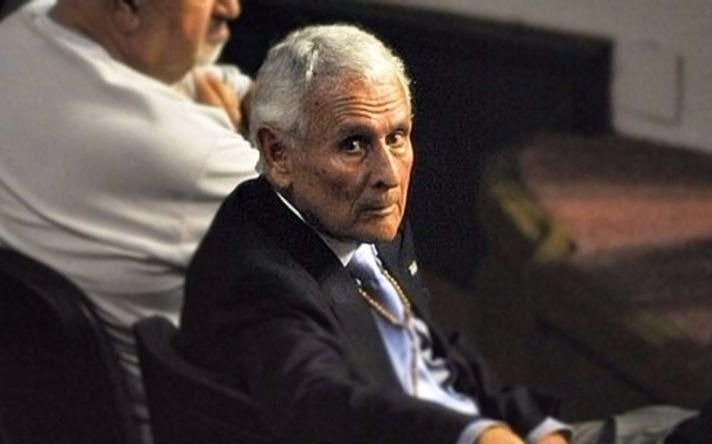 El Gobierno le pidió a la Justicia que revise la prisión domiciliaria de Etchecolatz
