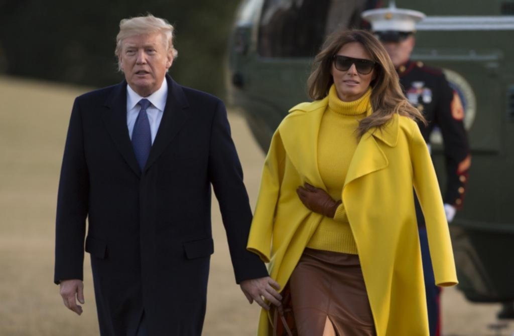 Melania niega otra vez la mano a Trump y vuelven los rumores