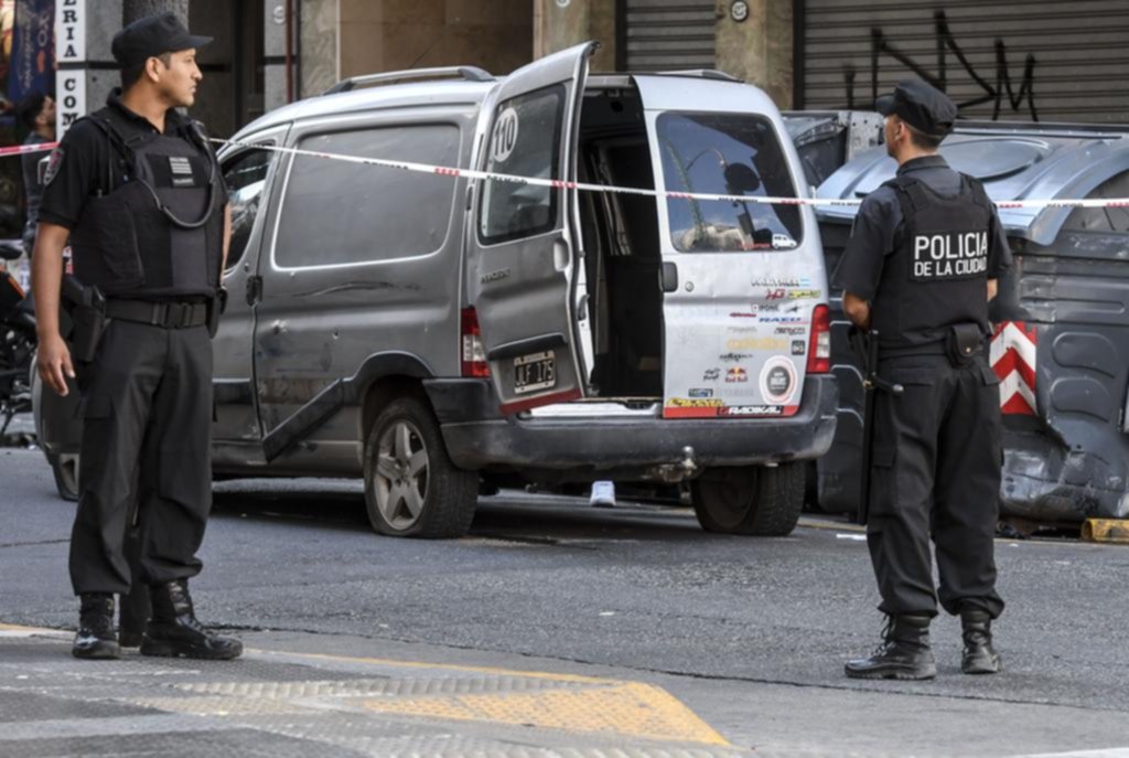 Buscan a los prófugos del tiroteo en el microcentro