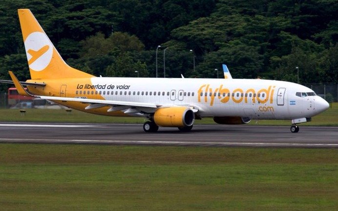 Otro problema en Flybondi: postergaron más de 15 horas la salida de un vuelo